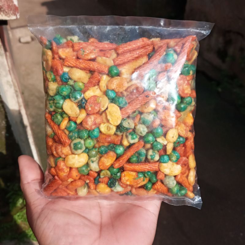 

kacang campur / kacang mix 250gram