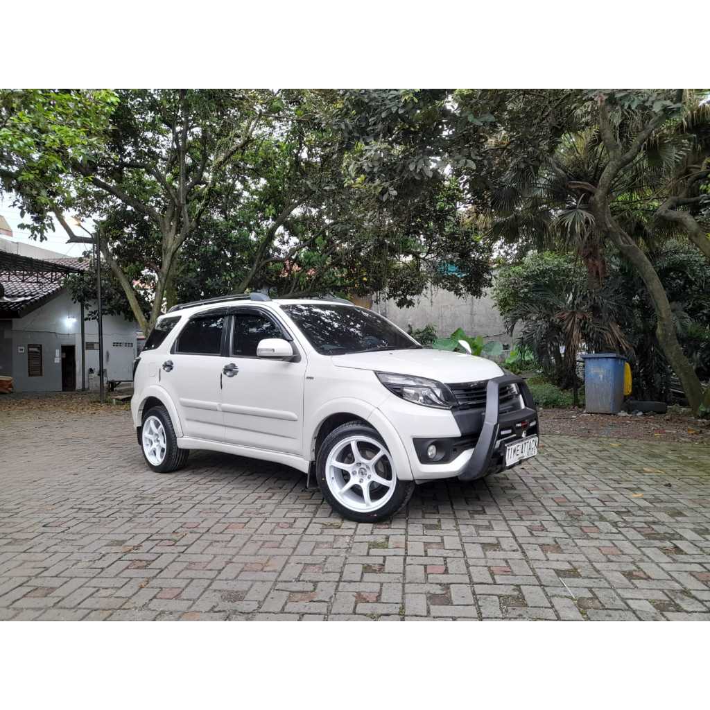 velg racing yujawa ring 18 paket ganteng mobil rush