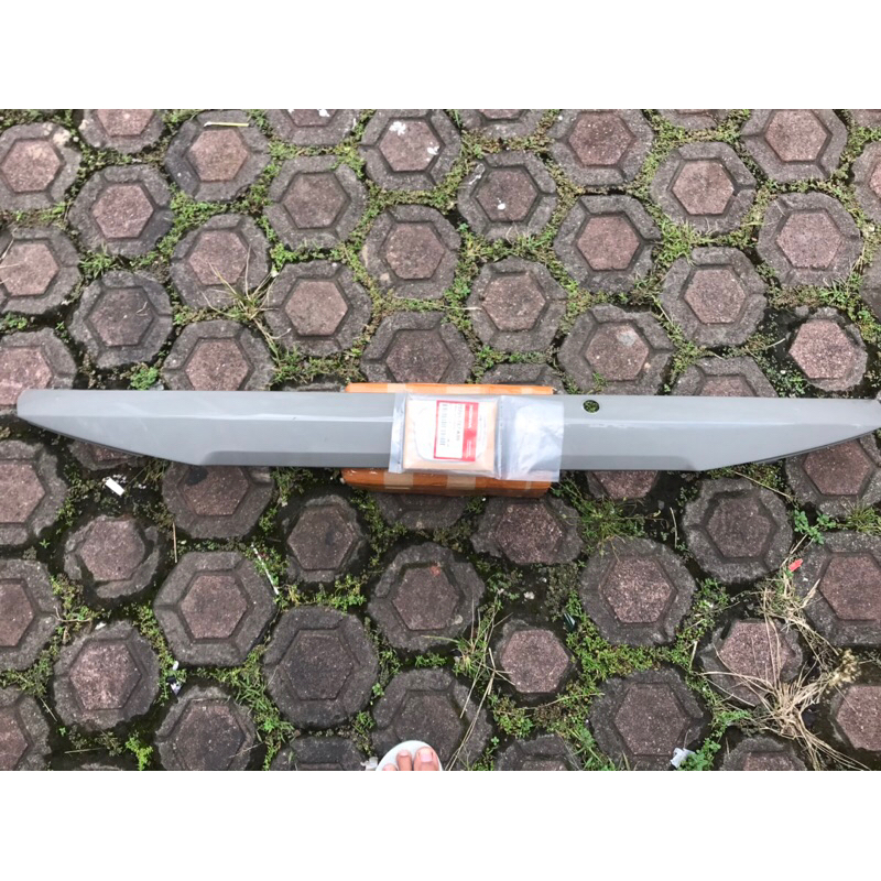 Garnish Trunklid Bagasi Honda Mobilio Original 2014 - 2019
