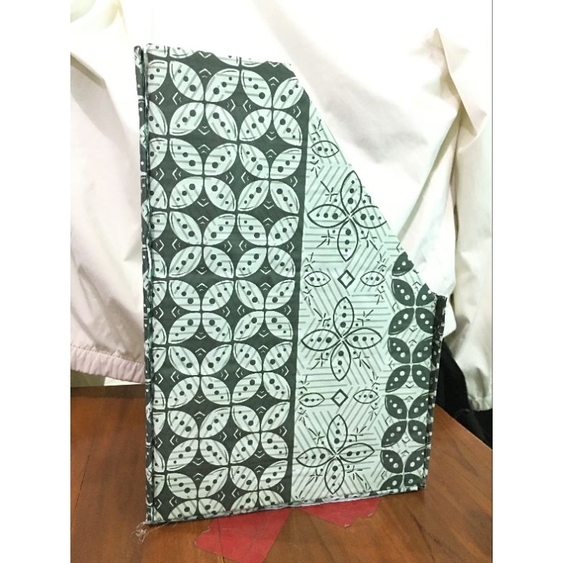 

Kreadus Box File Kardus Kreatif