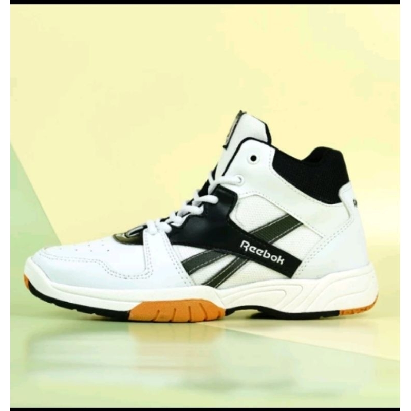 sepatu casual boot hikiing olahraga pria wanita rbx sepatu putih futasal