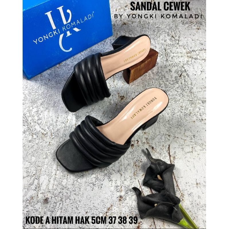 Sandal heels Yongki Komaladi hak 5cm