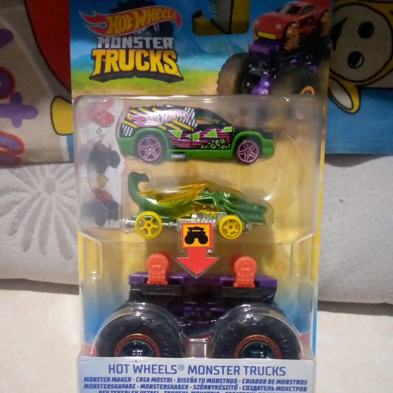 Hotwheels Monster Trucks Maker Bone Scorpedo