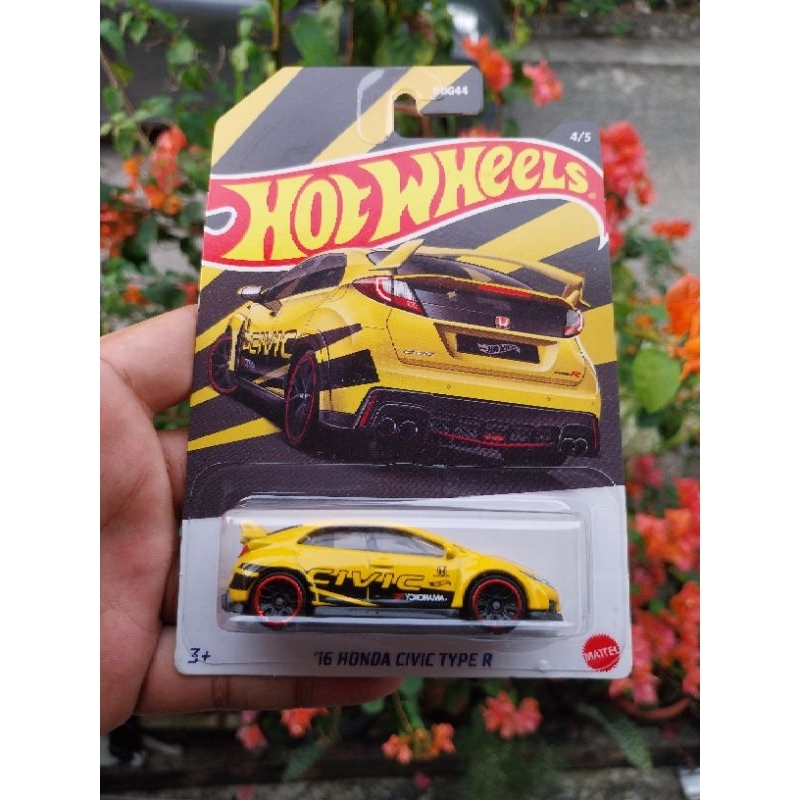 Honda Civic Type R yellow