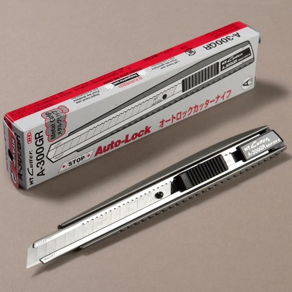 

NT Cutter A3 GR Body LogamBesi Original Jepang Japan Auto Lock Metal Grip Premium ART S8T7