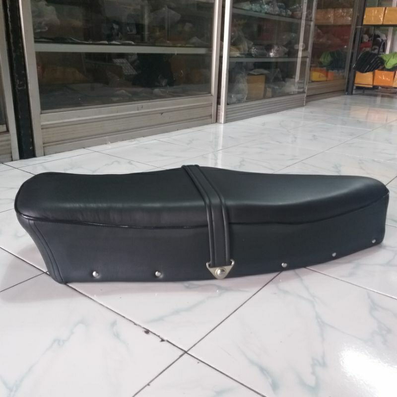 Jok Single seat Vespa Largeframe Super Sprint Tahun Tua