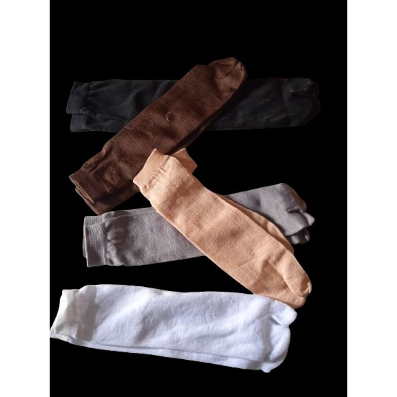 Kaus kaki jempol muslimah