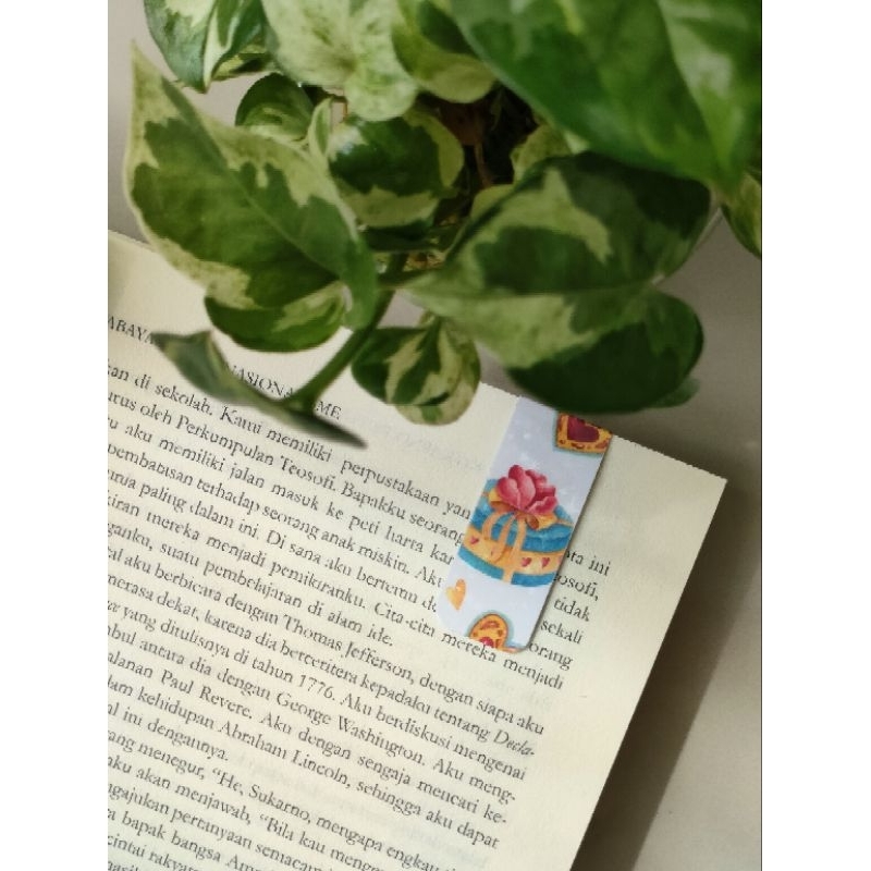 

Pembatas Buku Magnet (Bookmark Magnetic) Seri 4