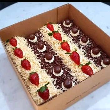

Cake potong campur