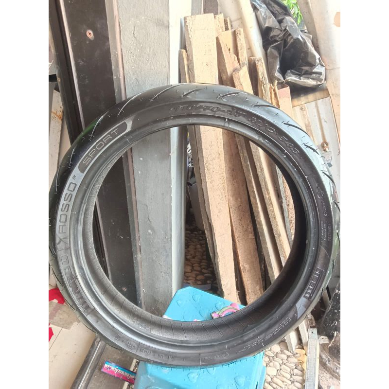 Ban Bekas Pirelli diablo rosso sport Ukuran 110 / 70 - 17 ninja 250 r 15 r 25 cbr 150 cbr 250 gsx ni