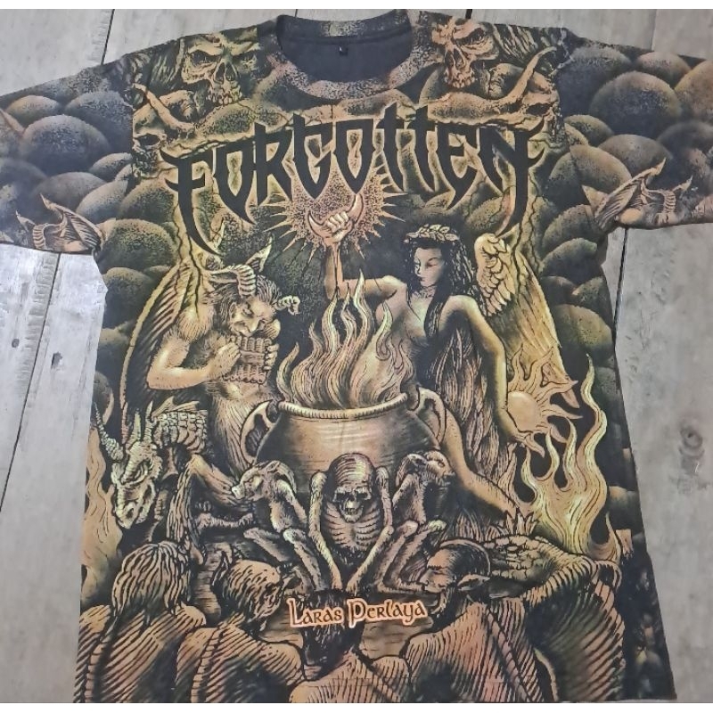 FORGOTTEN-LARAS PERLAYA