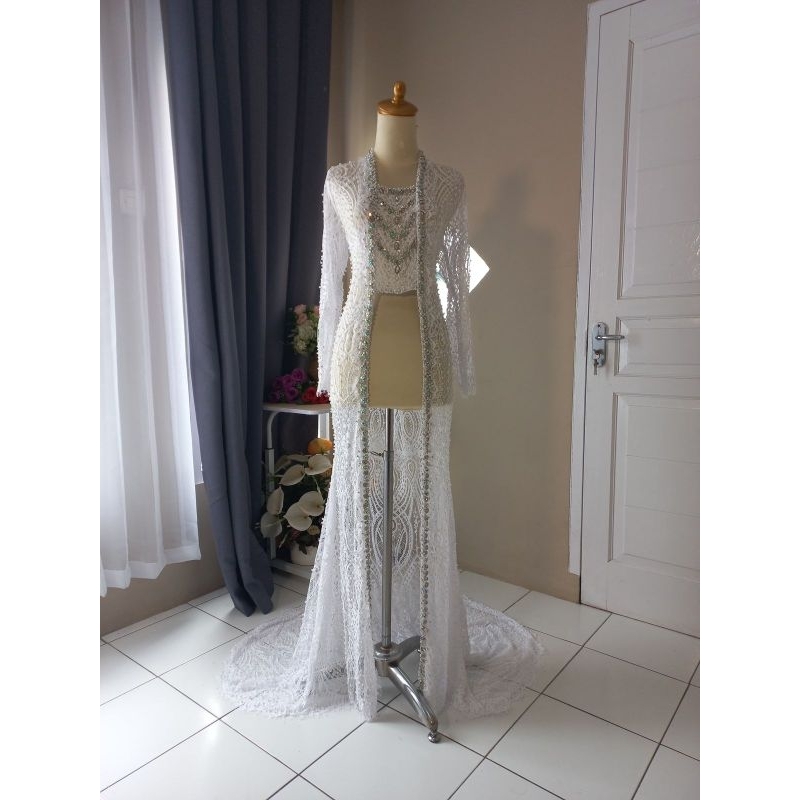 Kebaya putih jumbo LD 120