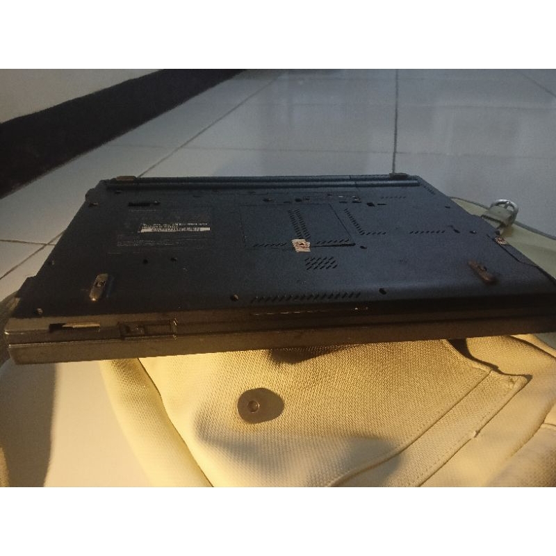 Laptop Lenovo T410 core i3 ram 4gb