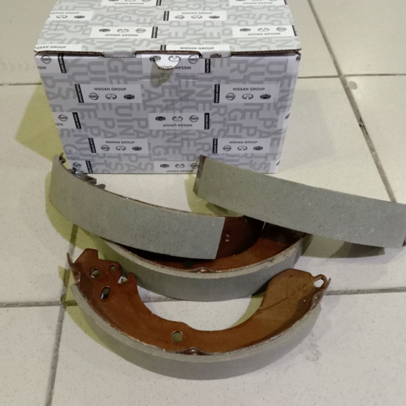 Kampas Rem Belakang/Brake Shoe Nissan Livina, Grand Livina, Juke