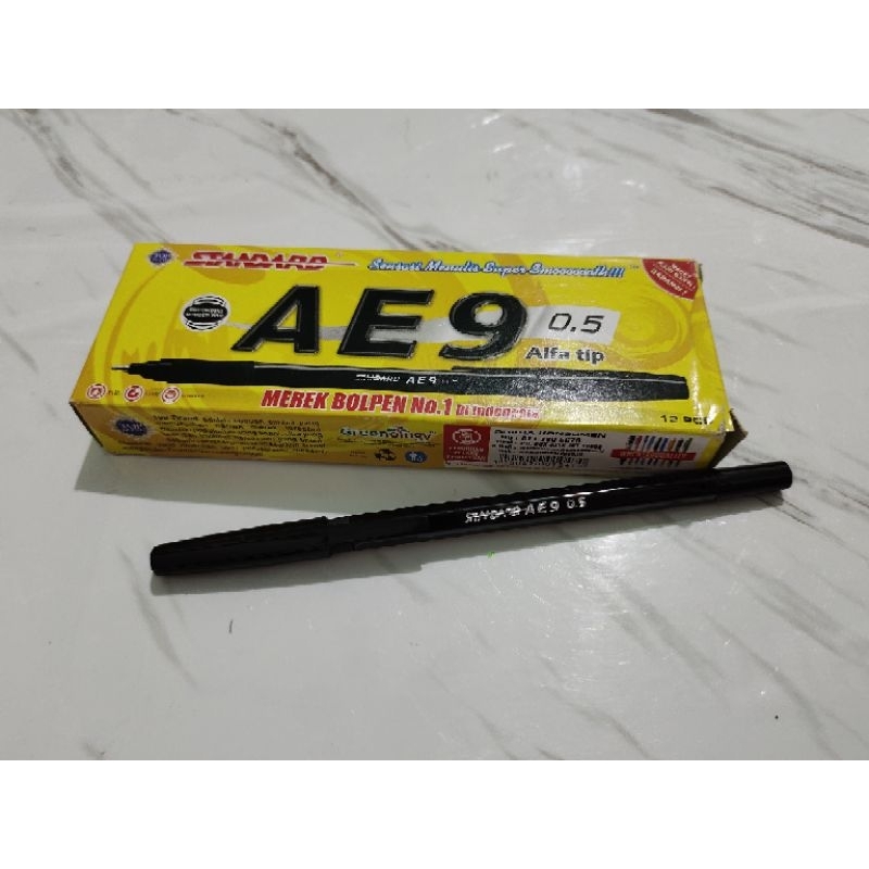 

Pulpen Standard AE9 0.5 Hitam