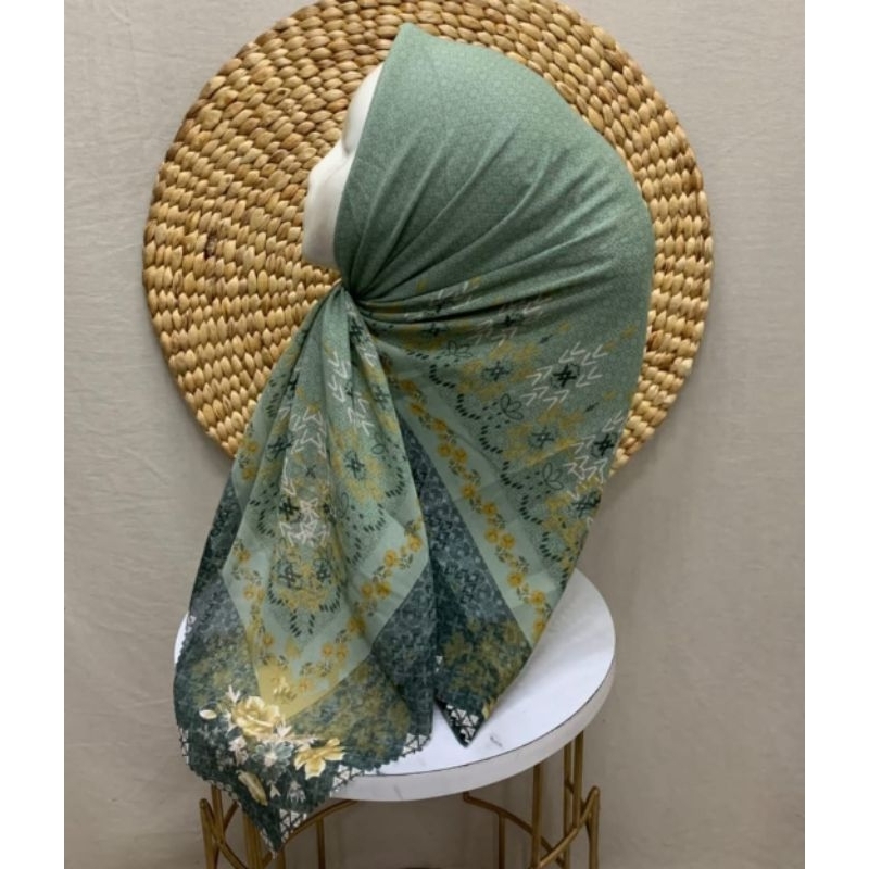 HIJAB SEGI EMPAT MOTIF LINI HIJAU KERUDUNG VOAL PREMIUM