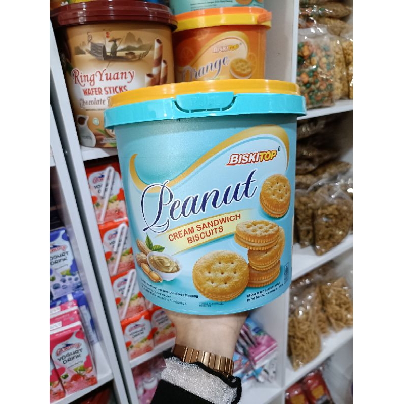 

kue biskitop