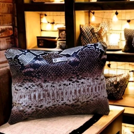Favi Snakeprint Pouch
