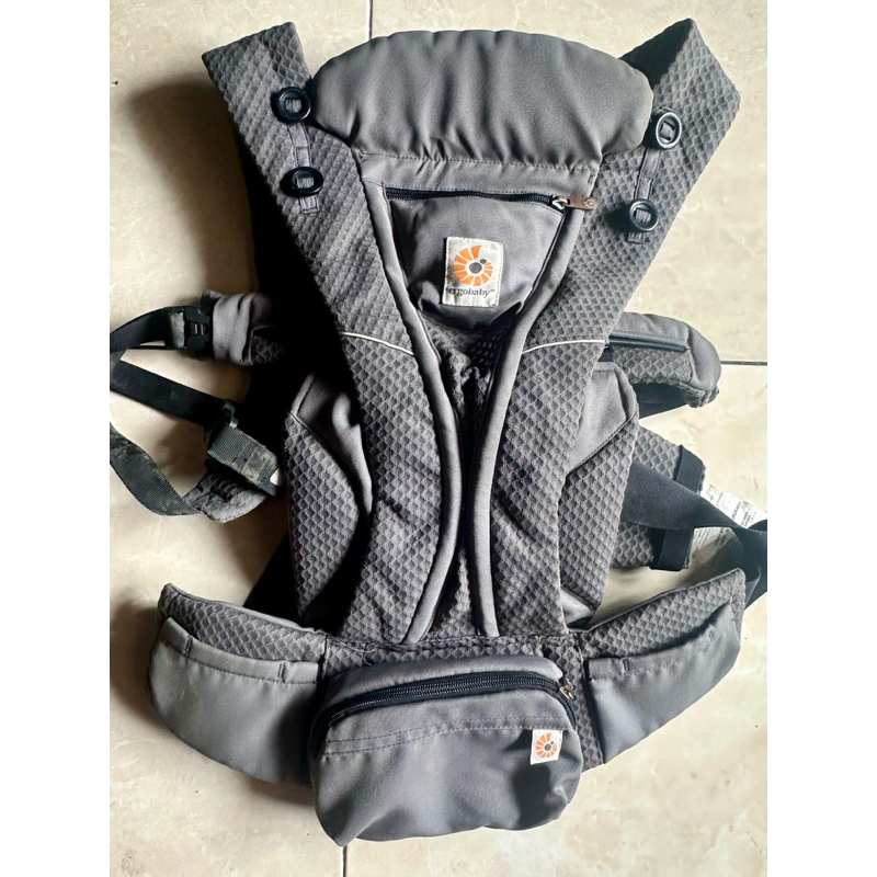 ERGOBABY OMNI BREEZE Graphite