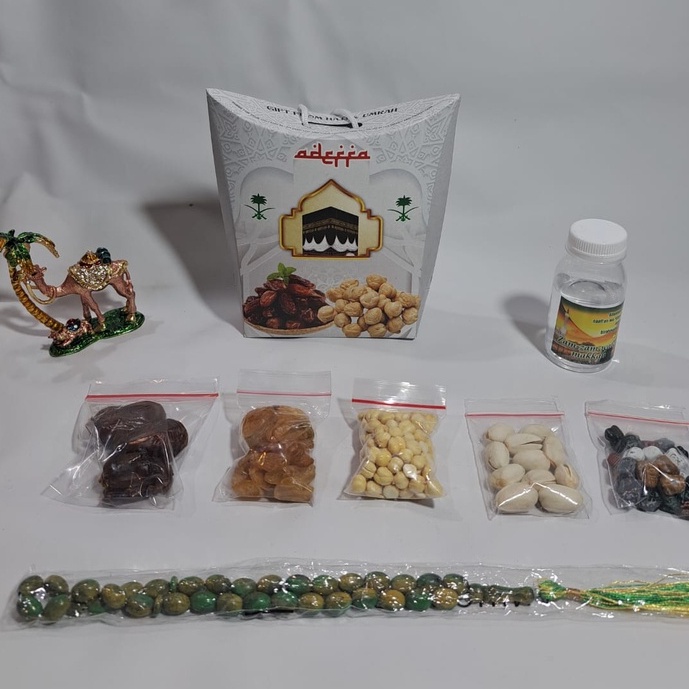 

Serba baru PAKET oleholehhaji dan umroh air zamzam ori kacang pistachio coklat kerikil tasbih