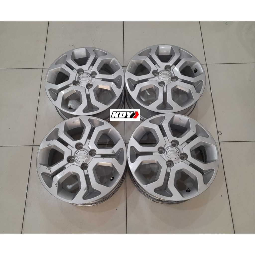 Velg bekas copotan original datsun ring 15X5,5 PCD 4X100,