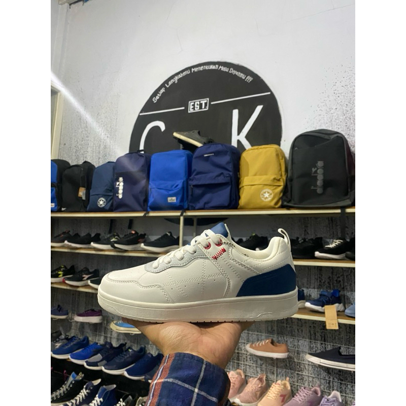 Airwalk ARIKO White