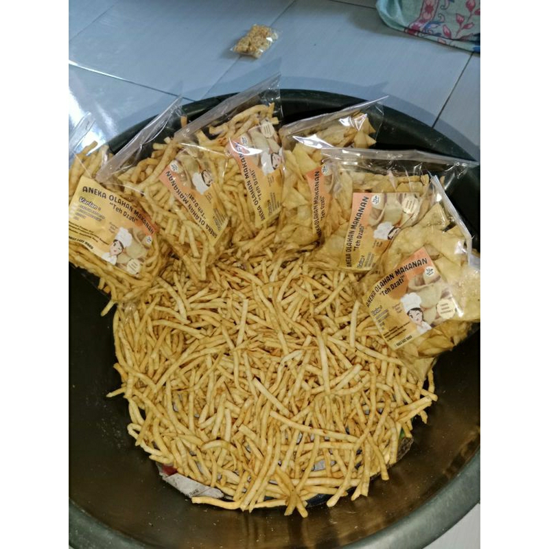 

Sitik Bawang/Pangsit Bawang/Kripik Bawang/Mie Sistik Gurih Renyah Original Khas Garut (500g)