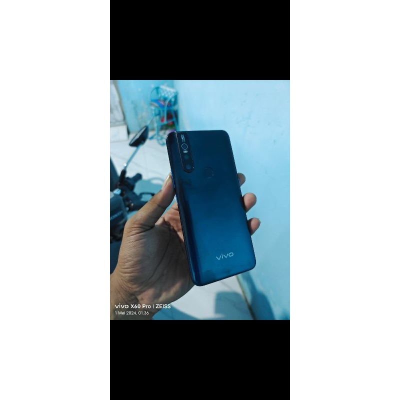 Vivo v15 6/64.