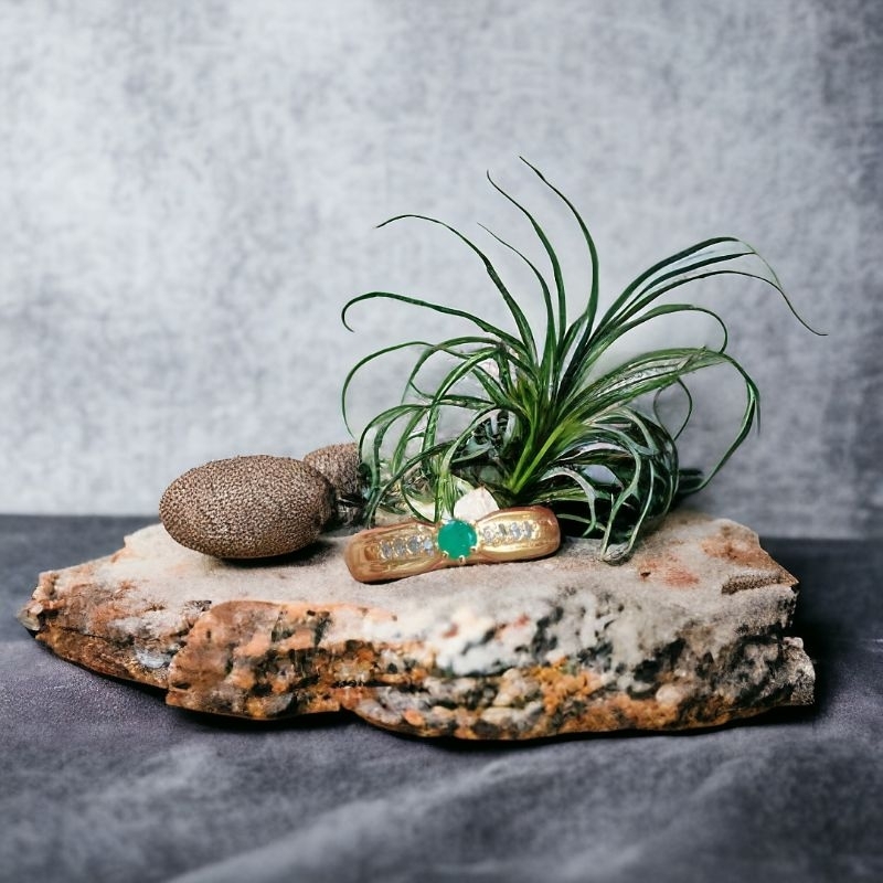 RZ Jewelry-Cincin Wanita Zambrud + Berlian