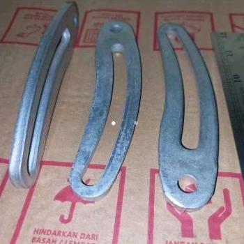 Breket plat Dinamo AlternatorAvanza, Xenia. ORIGINAL.