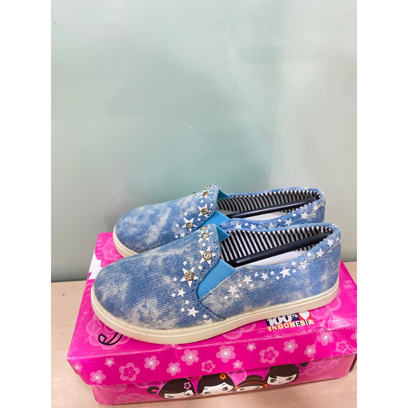 SEPATU WANITA SANTICA ORI MALL