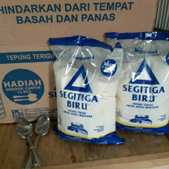 

Tepung Terigu Segitiga Biru Gratis sendok