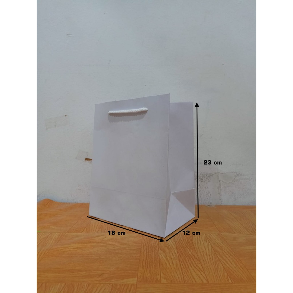

PaperBag Polos - Kraft Putih - 18cm x 12cm x 23cm