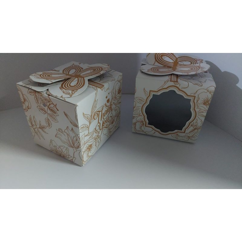 

Box Kotak Gelas Enamel Seng Stainles Ukuran 7cm