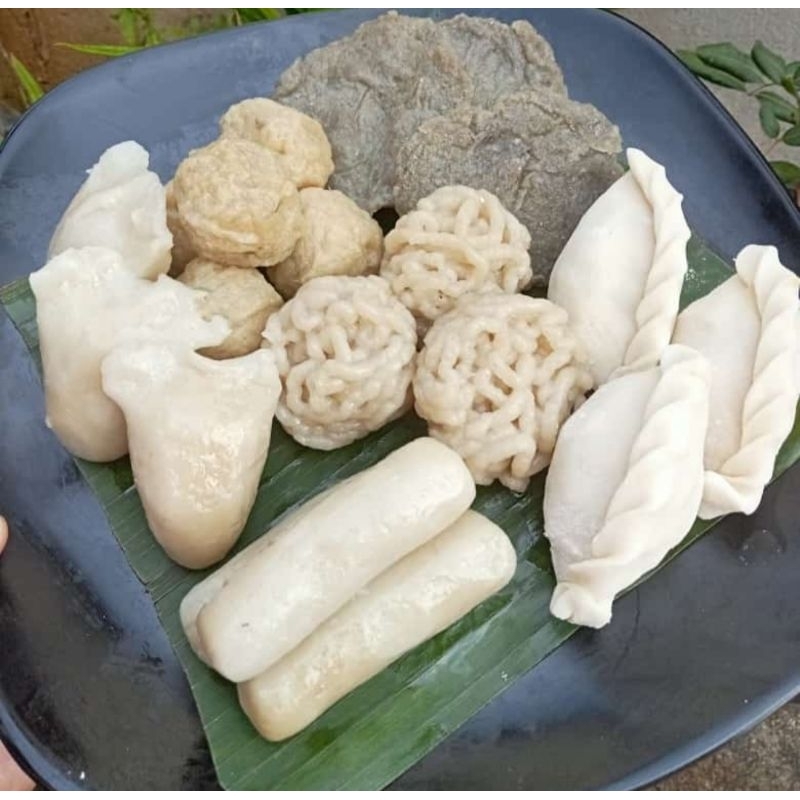 

pempek ikan tenggiri asli Palembang