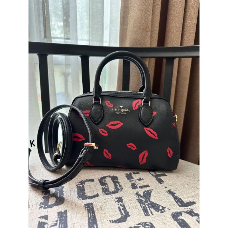 TAS ks bag KF491 madison duffle lip toss printed black multi ORI (kurleb 23 x 10 x t  14cm)