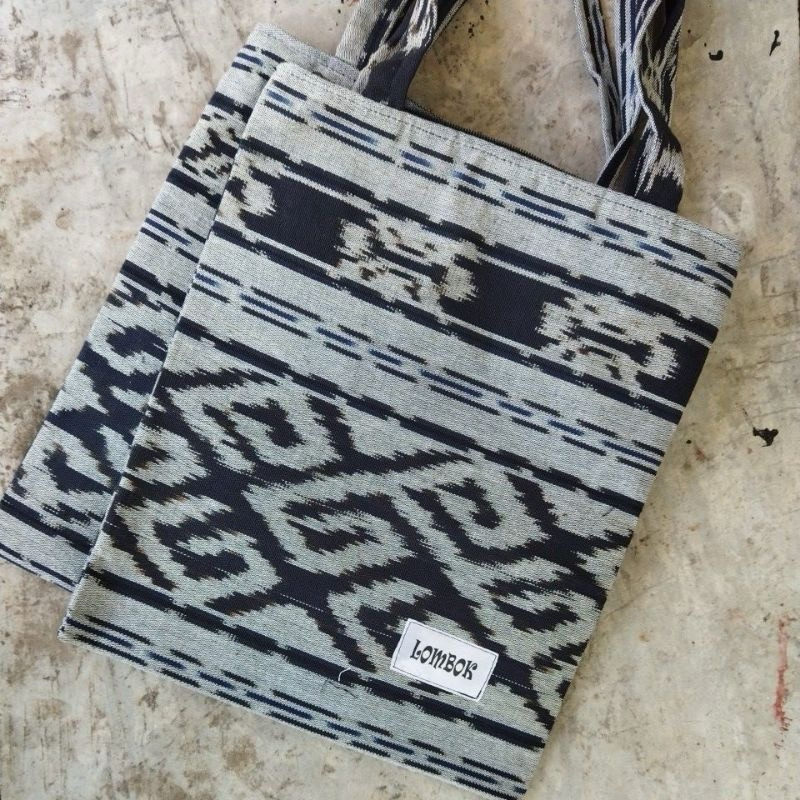 Tas Selempang Totebag Tenun - Oleh oleh Lombok - Totebag Tenun Asli Jepara
