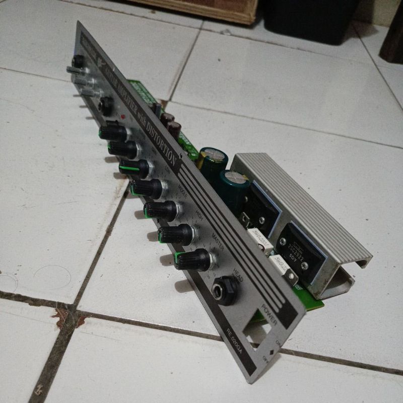 Ampli Gitar Suramadu bekas
