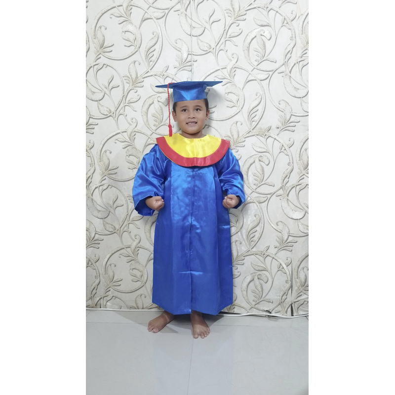 Baju toga wisuda anak TK atau Play Group Bahan Satin set Tanpa Tabung dan Bandul