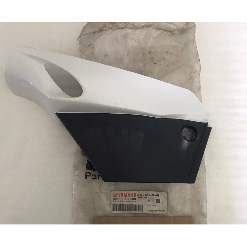 cover tutup aki accu body kecil putih GE F1ZR fizr original yamaha