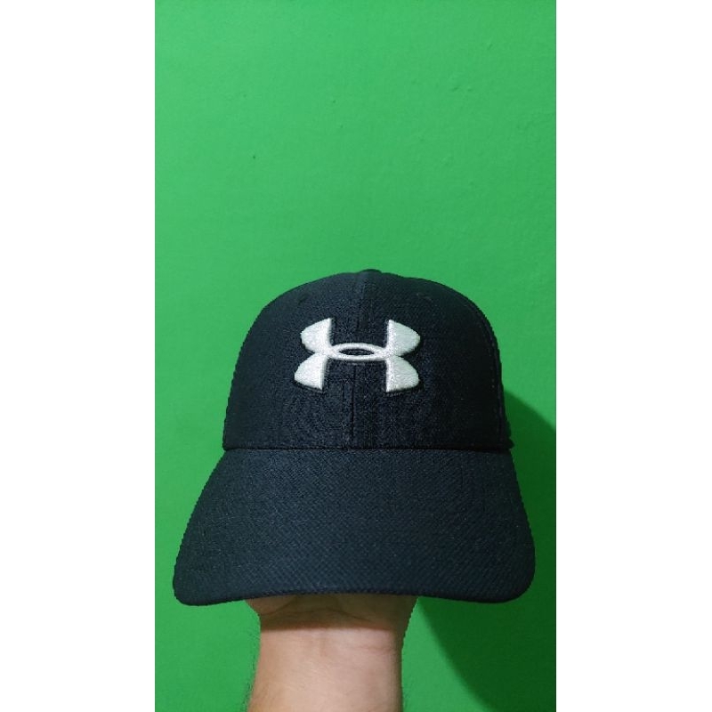 Topi Outdoor Build Up Under Armour UA Second Preloved Original