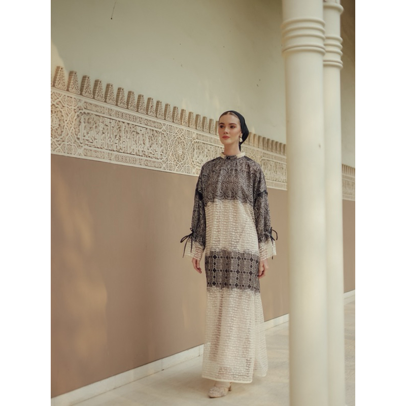 Simplyveewee Aghnia Dress