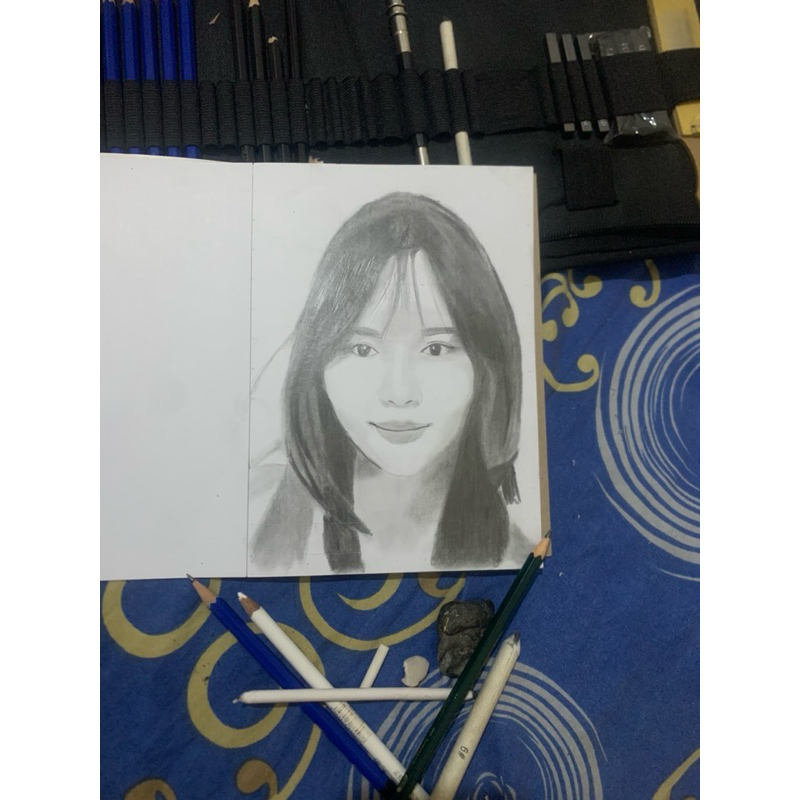 

Jasa Gambar wajah Ukuran A5/ukuran kecil BISA COD