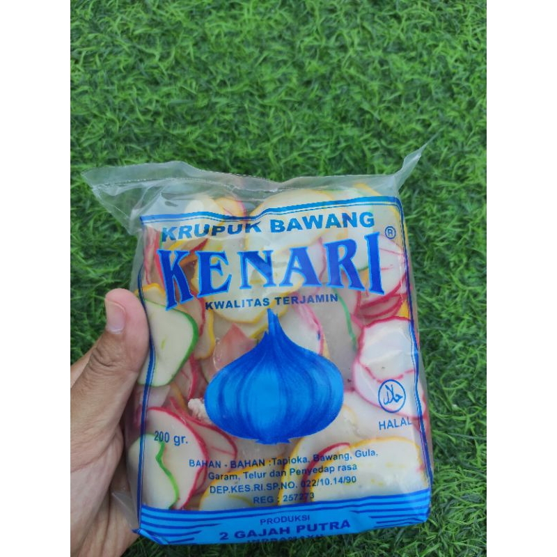 

Krupuk bawang kenari/ krupuk mentah/ oleh oleh khas indramayu krupuk mentah berat 200gram