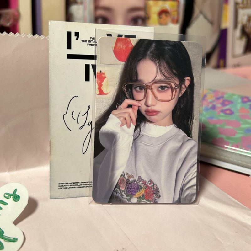 Wonyoung Nerd Photocard