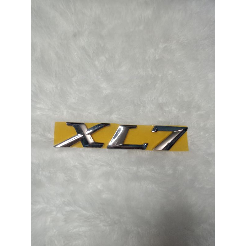 Emblem tulisan XL7 original Emblem tulisan suzuki XL7