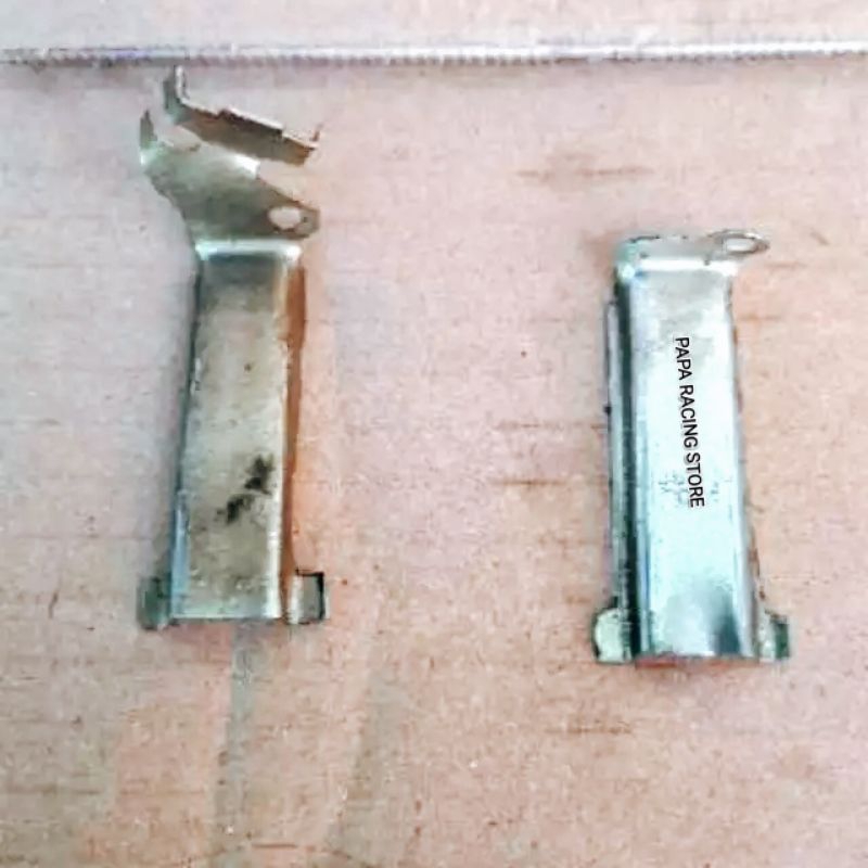 PLAT PENAHAN KABEL SPUL TIGER MP TIGER ori copotan/bawaan motor honda tiger gl mp