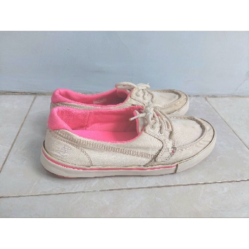 Preloved Skechers shoes sepatu cream nude sneakers casual slip on sport olahraga second bekas