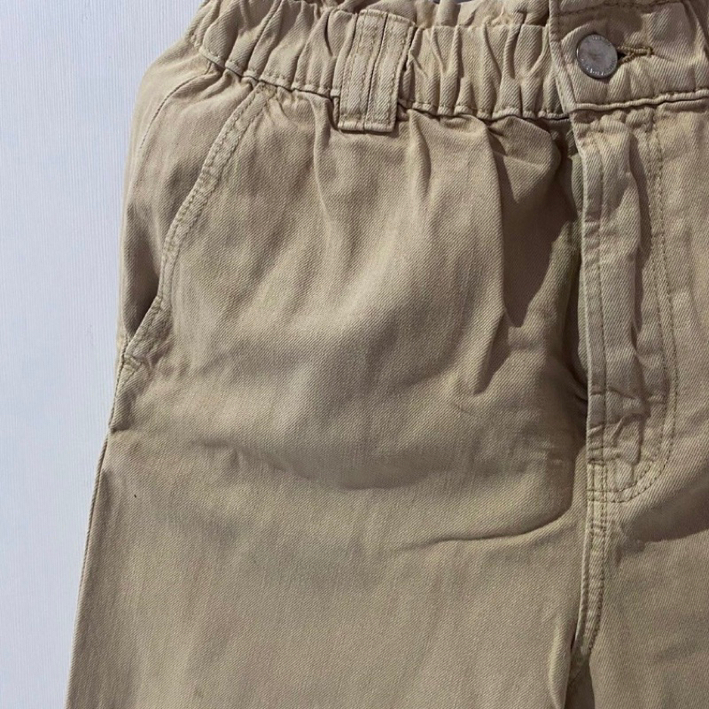 Preloved Chino Stradivarius