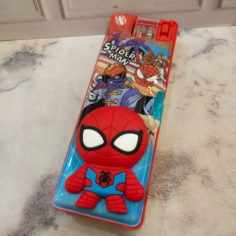 

TEMPAT PINSIL MAGNET 3D KODE 98-10 MOTIF SPIDERMAN//KOTAK PINSIL MAGNET
